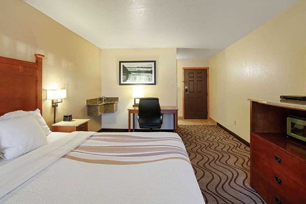 Best Western Plus Riverfront Hotel And Suites Great Falls Exterior photo